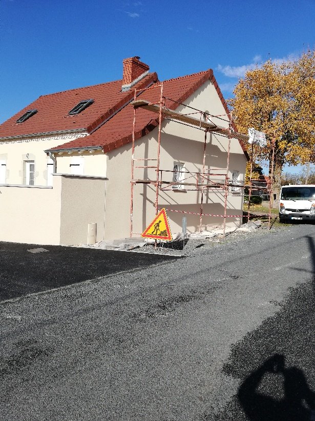 Maçonnerie d'un mur en parpaing